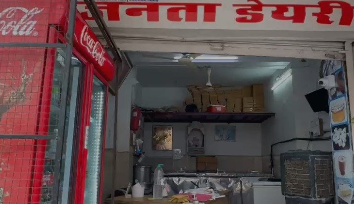 कोटा: भीमगंजमंडी में श्रीराम मंदिर के पास जनता दूध डेयरी के टूटे ताले; 15 हजार की नकदी और CCTV कैमरे ले उड़े चोर