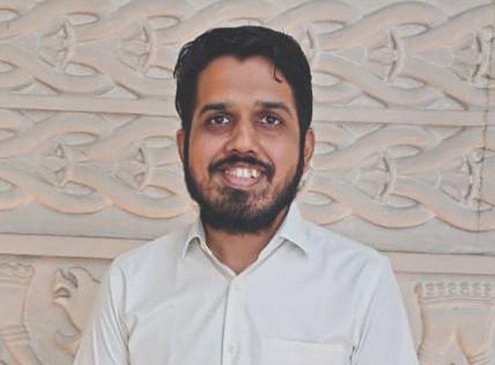 युवा हाथों ने थामी एलन की कमान