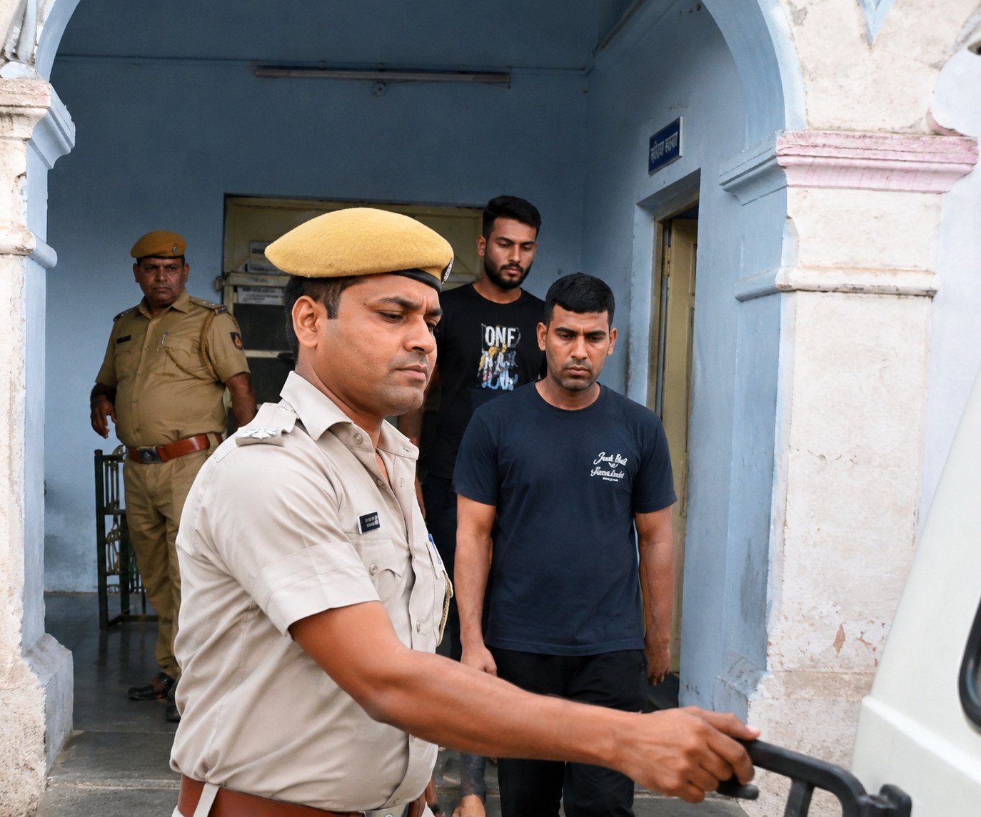 कोटा में तिरंगे को आग लगाने के मामले में दो आरोपी गिरफ्तार, CCTV से हुई पहचान