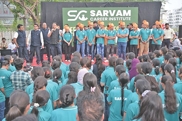 पेपर टफ होने के बावजूद स्टूडेंट्स का प्रदर्शन बहुत सुधरा