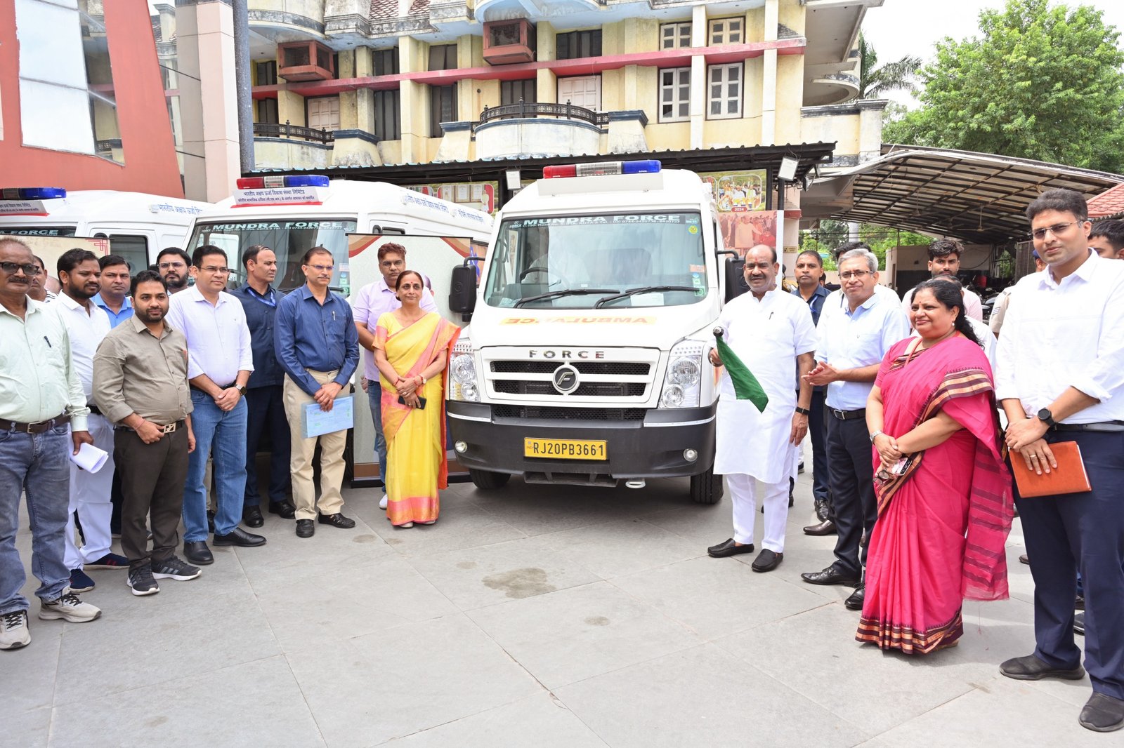 लोकसभा अध्यक्ष ओम बिरला ने कोटा रेल मंडल को अत्याधुनिक एडवांस्ड लाइफ सपोर्ट एम्बुलेंस की समर्पित