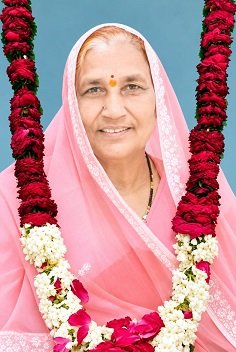 मां के निधन पर परिवार ने करवाया नेत्रदान, दो लोगों की जिंदगी में आएगी रोशनी