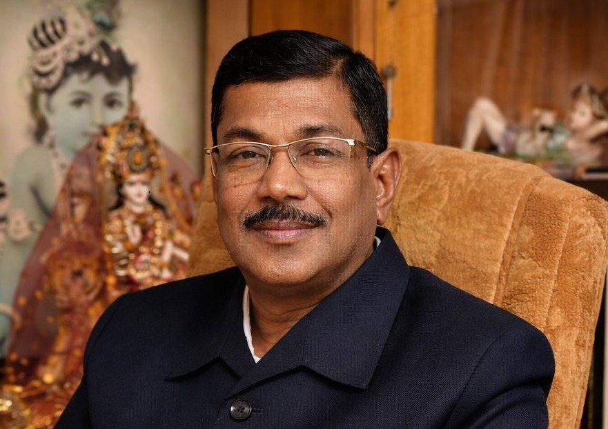 पत्थर की खान और वेल्डिंग रॉड से बनाई पहचान, अब शिक्षा से समाज को लौटा रहा मोदी परिवार