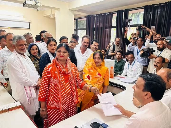कांग्रेस महापौर प्रत्याशी सुनीता कुमारी सुमन ने दाखिल किया नामांकन, राखी गौतम बोलीं- नतीजे चौंकाने वाले होंगे