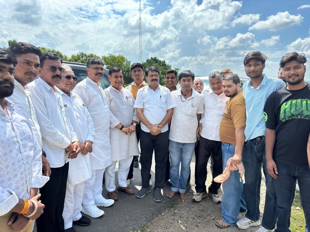 कांग्रेसियों ने डोटासरा और जूली से की शिष्टाचार मुलाकात