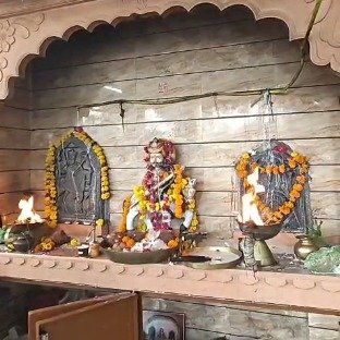 तेजा दशमी पर थानकों में उमड़ी श्रद्धा, किशोर सागर किनारे भरा मेला