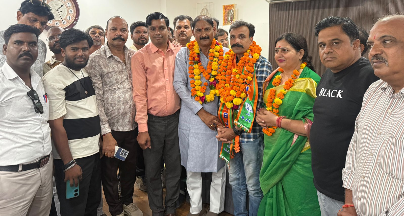 कौशल किशोर शर्मा की भाजपा में घर वापसी, समर्थन का आंकड़ा 58 पहुंचा