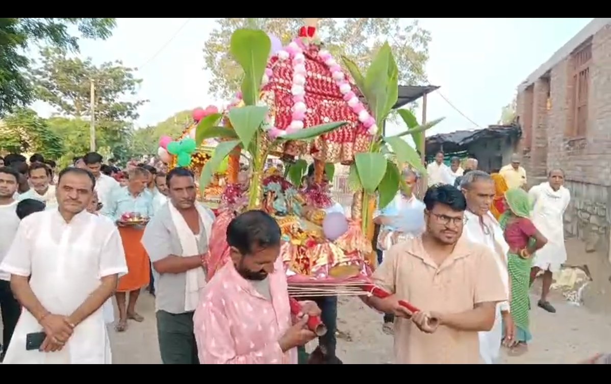 डोल यात्राओं में शामिल हुए विधायक संदीप शर्मा, भगवान के दर्शन कर पुष्पवर्षा की