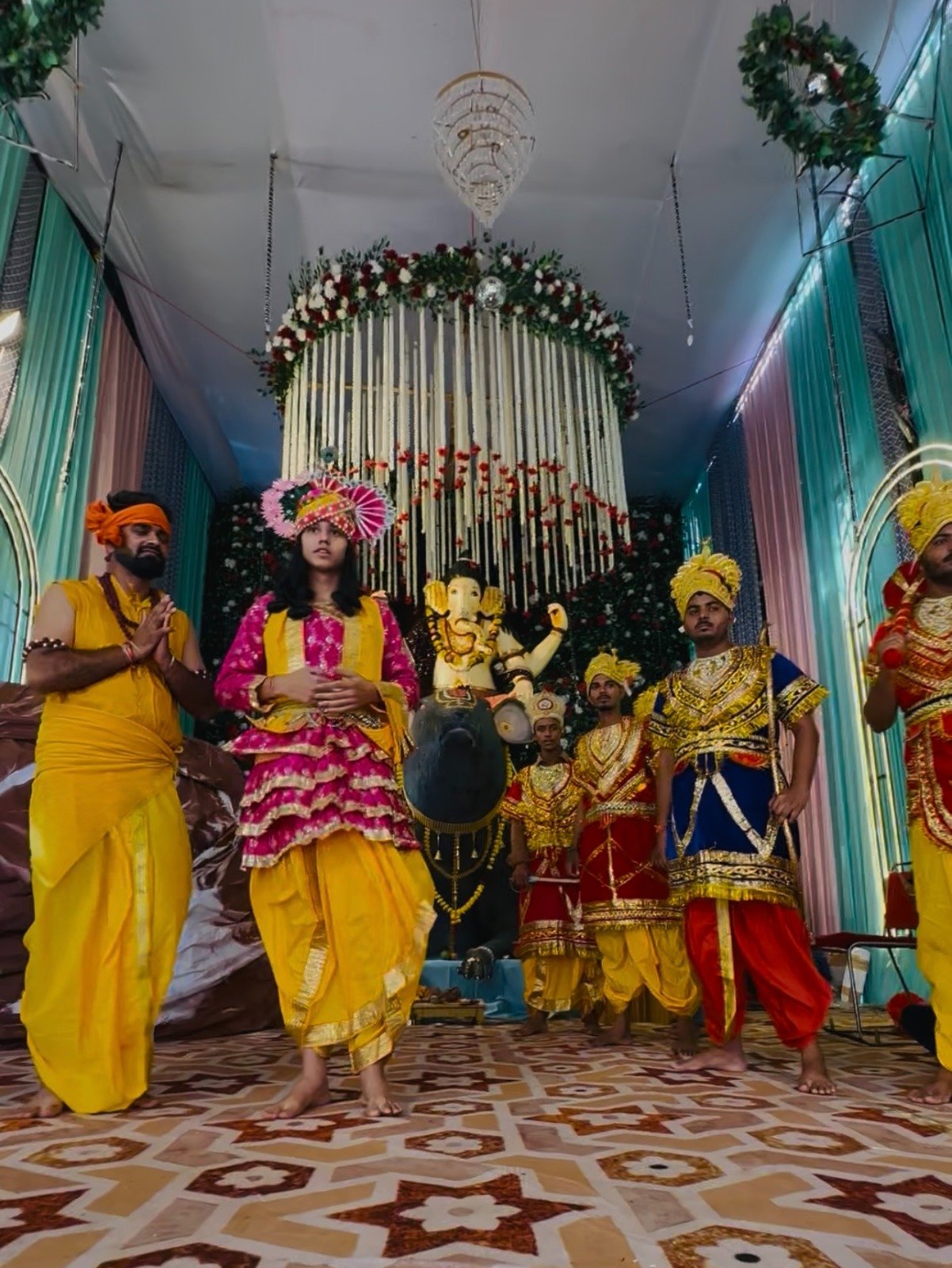 तिरंगा चौक के राजा के दरबार में खाटू श्याम जी का गुणगान