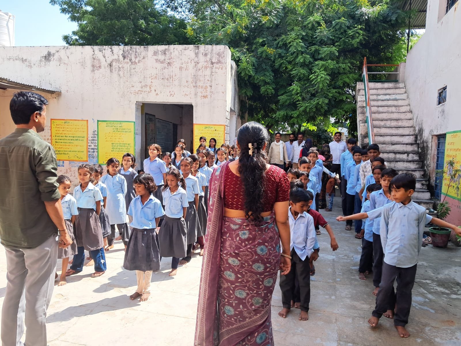वंदे मातरम् के सामूहिक गायन से गूंजा खानखेड़ा स्कूल