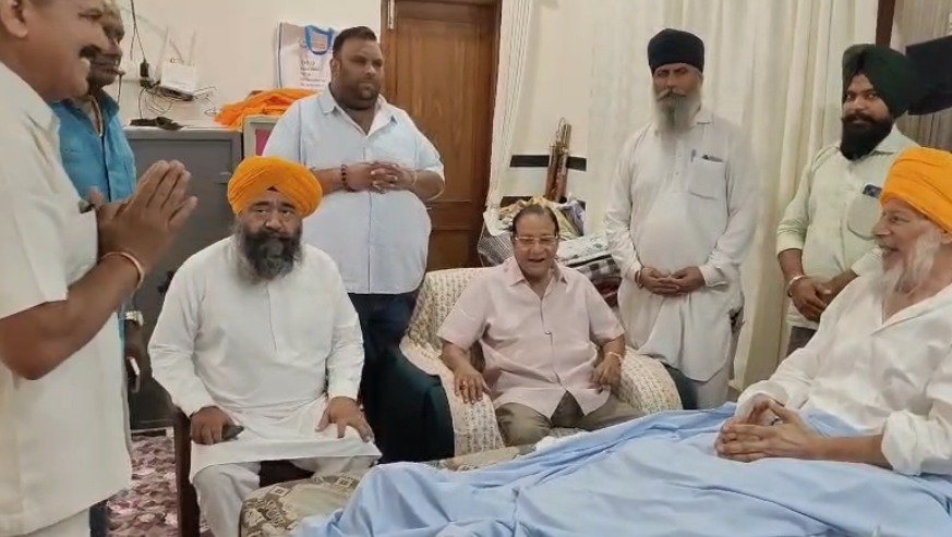 गुरुद्वारा अगमगढ़ साहिब पहुंचे शांति धारीवाल, बाबा लक्खा सिंह से की मुलाकात