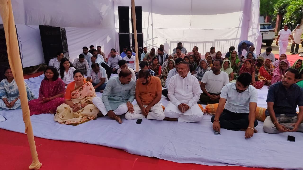 चंबल गार्डन में गांधी जयंती पर प्रतिमा पर किया माल्यार्पण, ऊर्जा मंत्री ने अर्पित की पुष्पांजलि