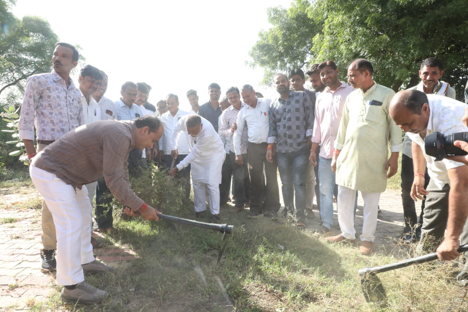 गांधी जयंती पर ऊर्जा मंत्री हीरालाल नागर ने सांगोद में स्वच्छता और सुशासन का संदेश दिया