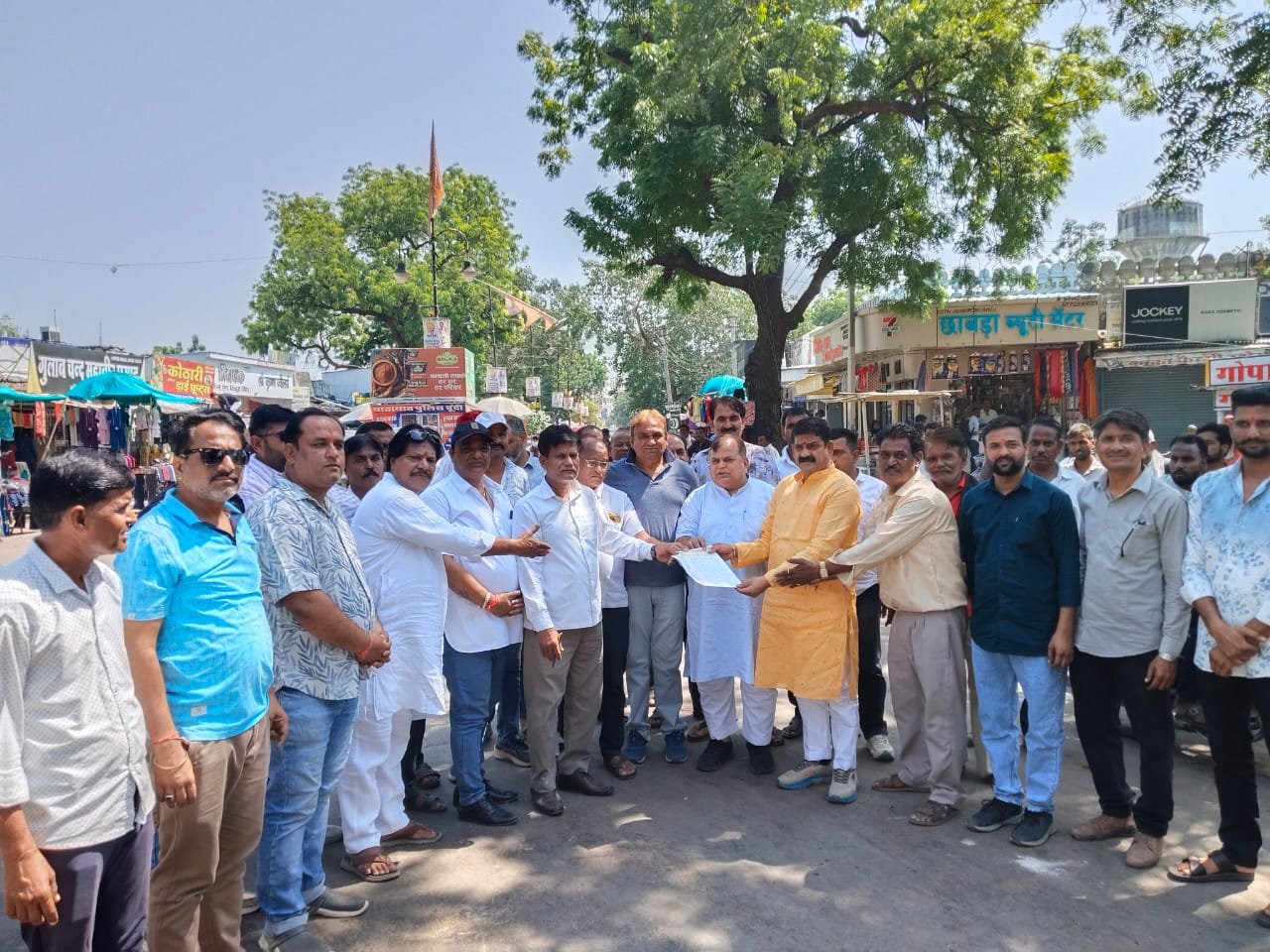 बूंदी बंद पर व्यापारी दो खेमों में, बाजार खुलेगा या बंद रहेगा? शहर में असमंजस