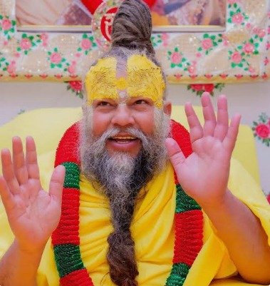 5 करोड़ लेकर प्रेमानंद महाराज के आश्रम जाने का आरोप, विराट कोहली की टीम ने किया खंडन