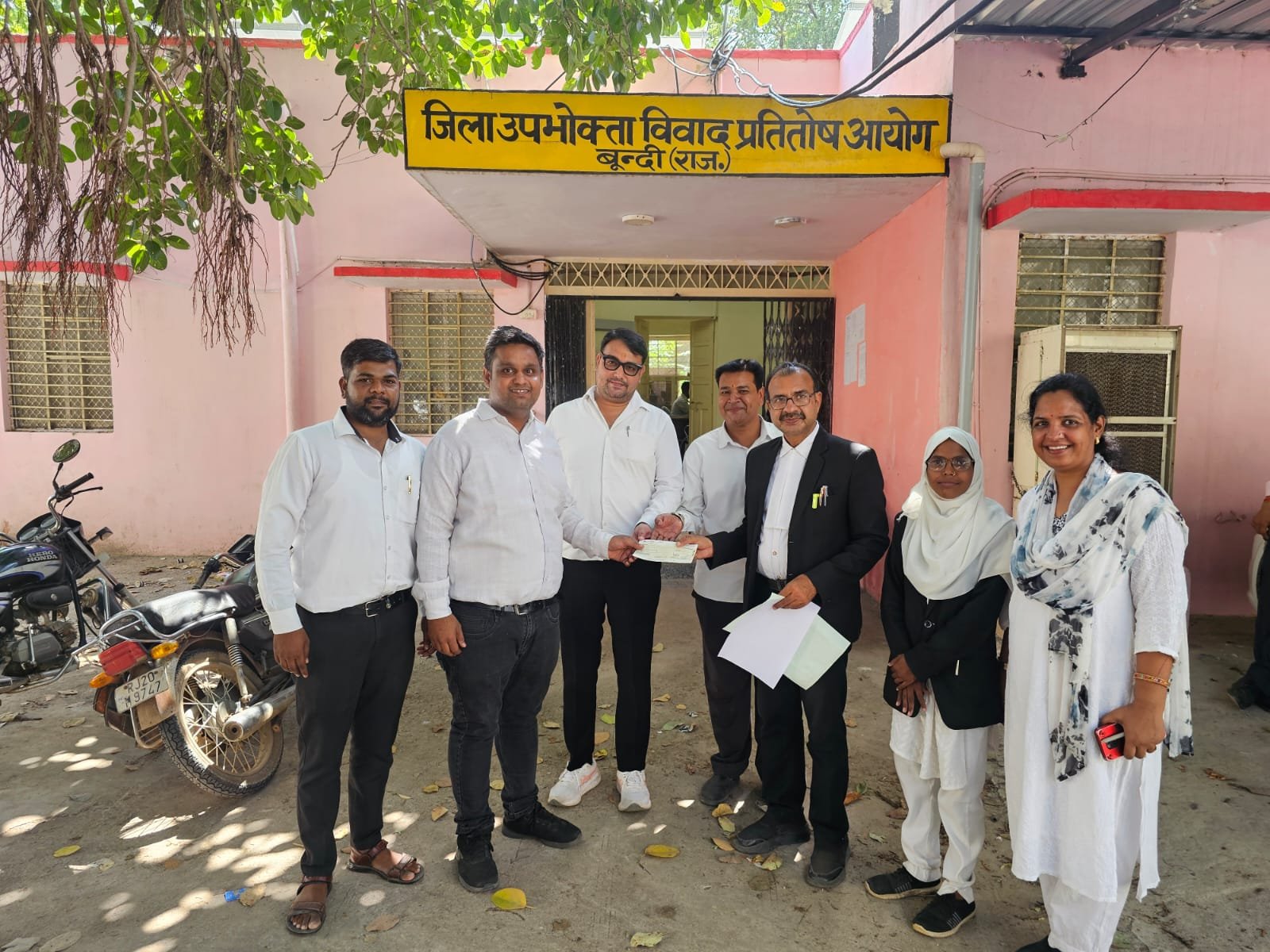 बूंदी उपभोक्ता आयोग का फैसला: दो नाबालिग परिवादियों को बीमा कंपनी ने दिए 1.68 करोड़ रुपये