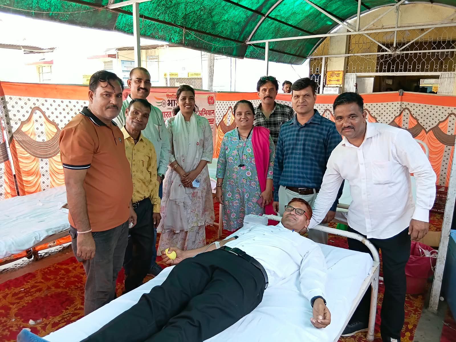 हाई रिस्क गर्भवती महिलाओं के लिए रक्तदान शिविर, 35 यूनिट रक्तदान
