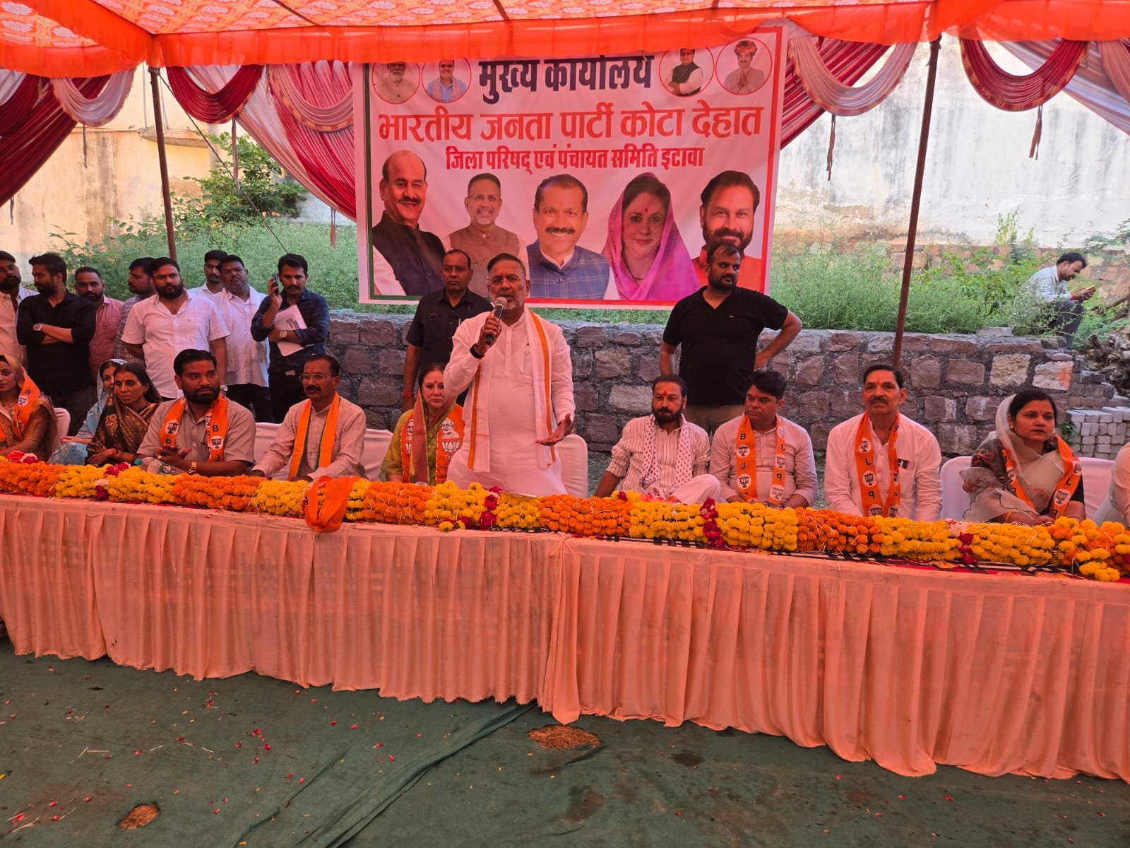 पंचायत राज चुनाव को लेकर इटावा में भाजपा कार्यालय का शुभारंभ