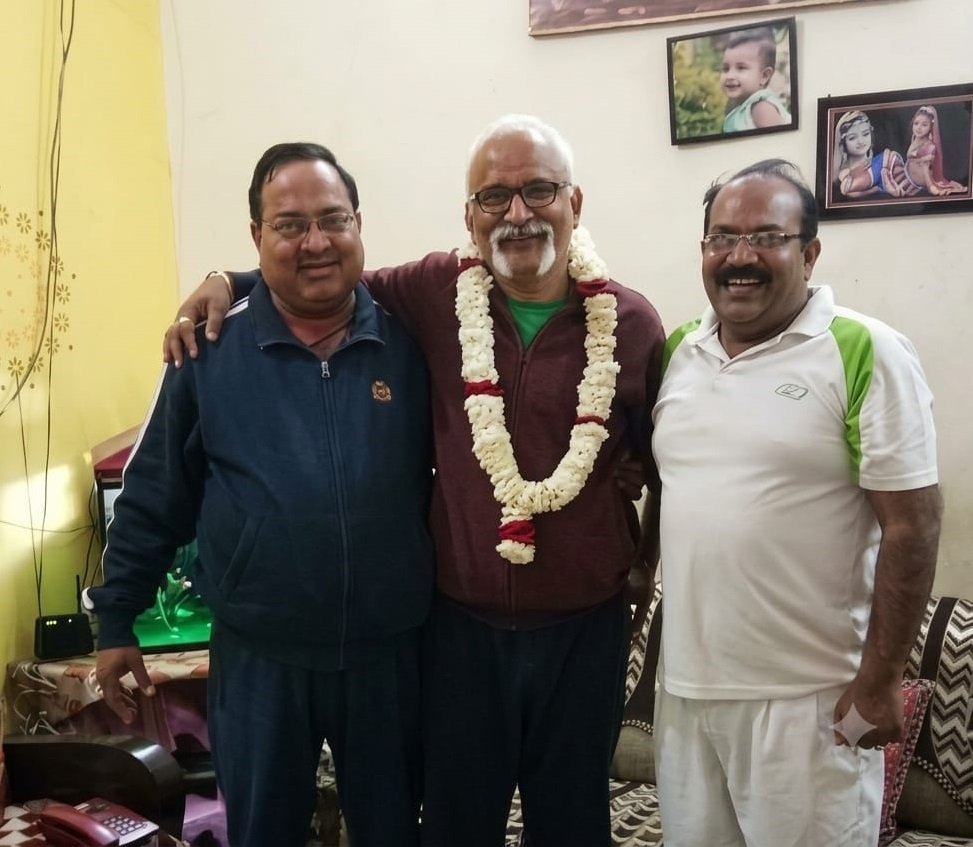 सत्ता के शिखर पर भी अमर रही आत्मीयता