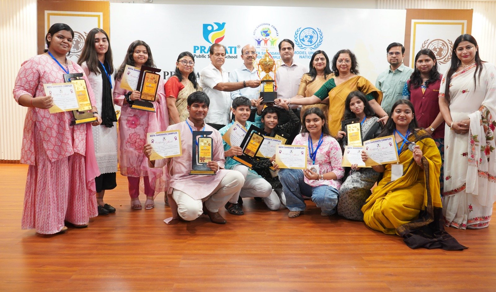 ‘संवाद 2026’ में 13 स्कूलों के विद्यार्थियों ने दिखाई प्रतिभा, आर्मी पब्लिक स्कूल कोटा बना विजेता