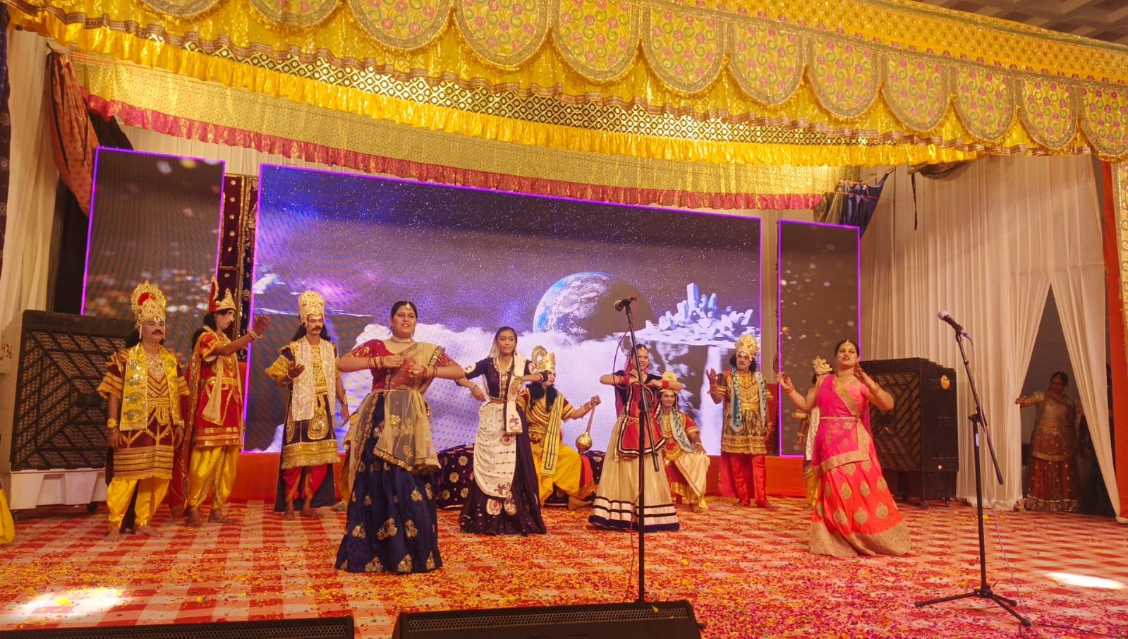 राम रसधार से महारास तक, श्रीराम रंगमंच पर भक्ति और संस्कृति का संगम