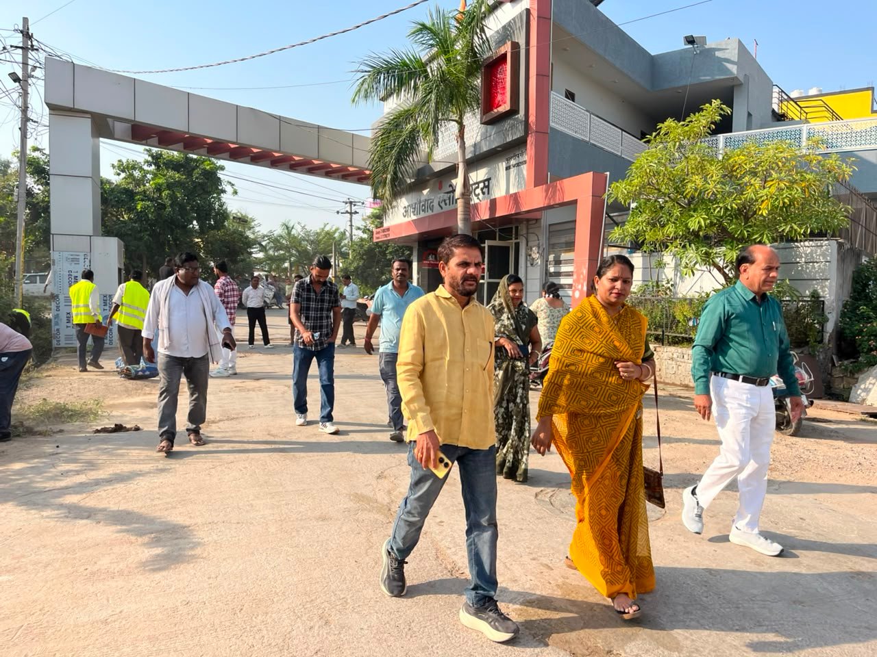 वार्ड 35 को सुंदर बनाने की पहल, नगर निगम ने कई कॉलोनियों में चलाया सफाई अभियान