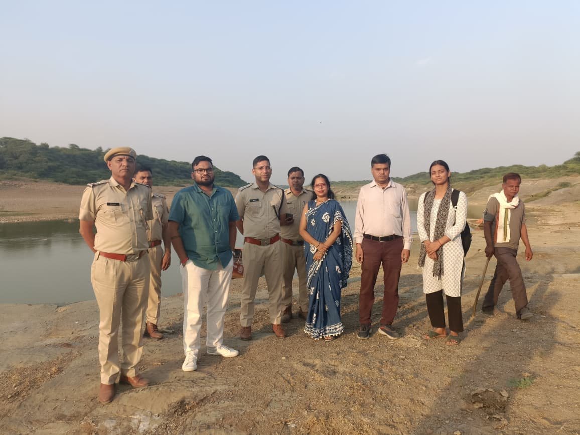 चंबल में अवैध बजरी खनन रोकने के लिए संयुक्त पेट्रोलिंग बढ़ाएं : जिला कलक्टर