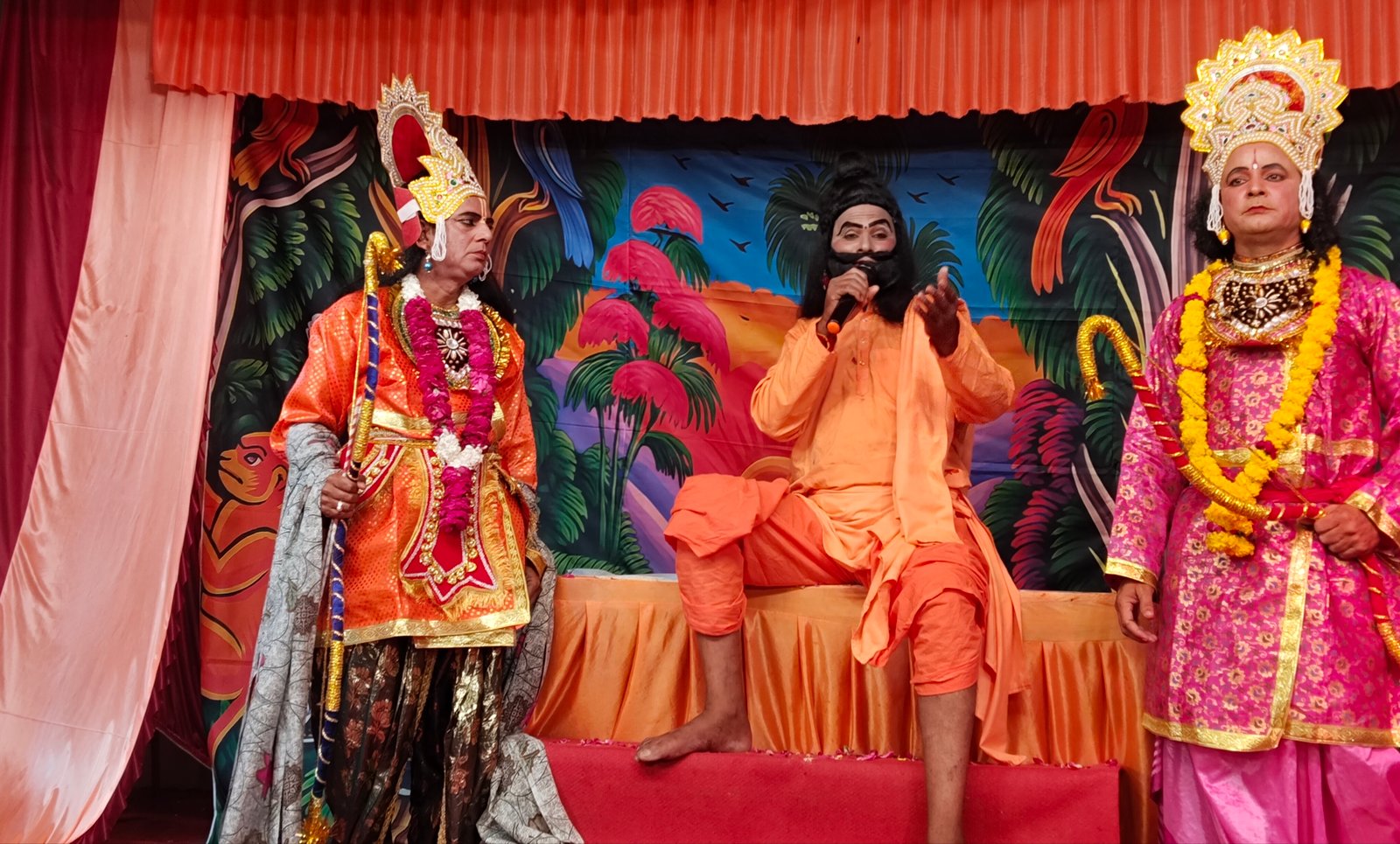 शिव धनुष टूटते ही गूंजे जय श्रीराम के जयकारे, लक्ष्मण-परशुराम संवाद ने बांधा समां