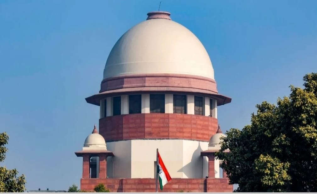 तिरंगे के सम्मान से लेकर कानून की पालना तक, विरोध के नाम पर नियमों से छूट क्यों?