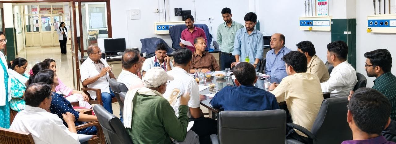 जिला अस्पताल में जांच व्यवस्था सुधारने पर जोर, समय पर रिपोर्ट देने के निर्देश