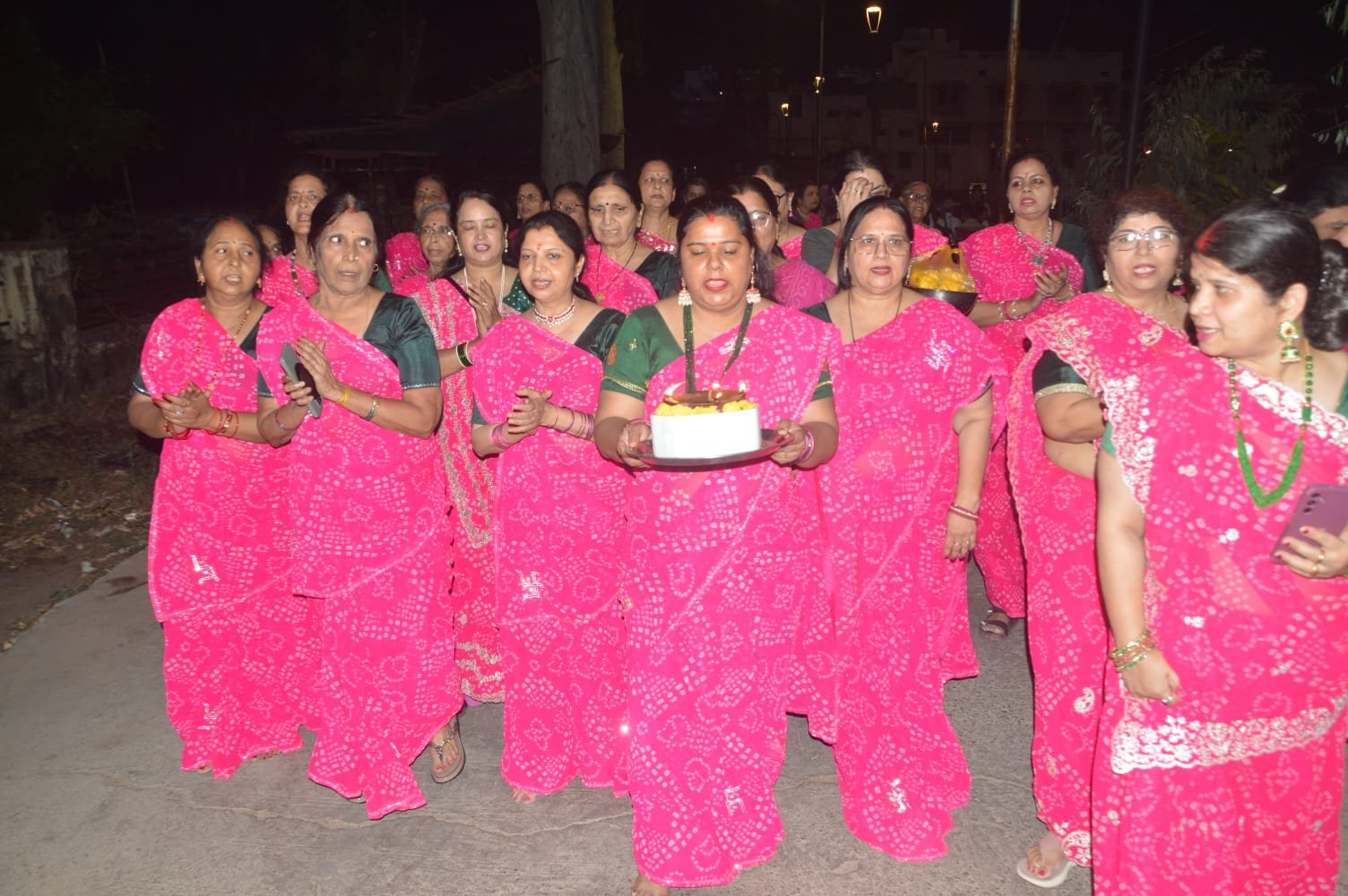 विजयादशमी पर गरबा महोत्सव का हुआ भव्य समापन, नवल सागर झील में किया गया विसर्जन
