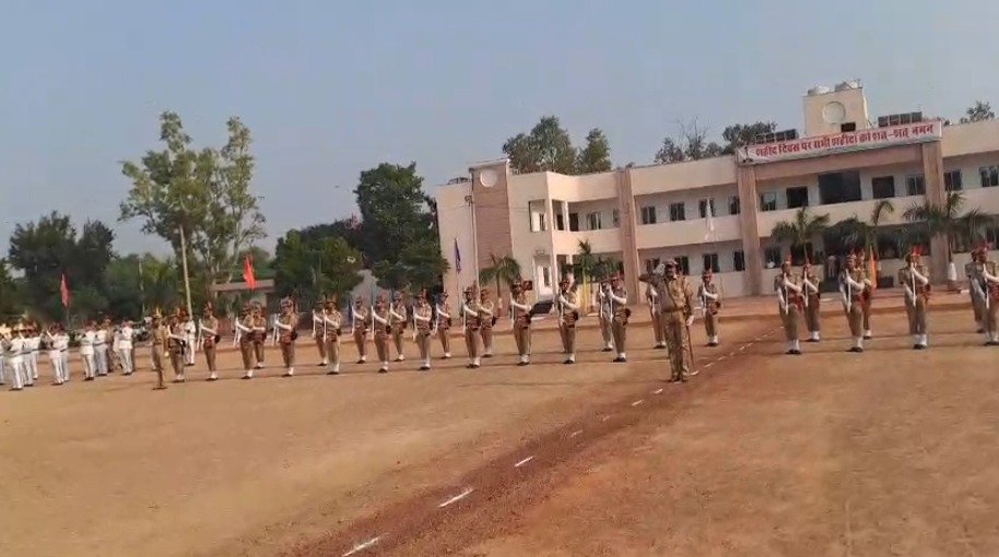 कर्तव्य की राह में शहीद पुलिसकर्मियों को कोटा में नमन, परेड के साथ दी श्रद्धांजलि