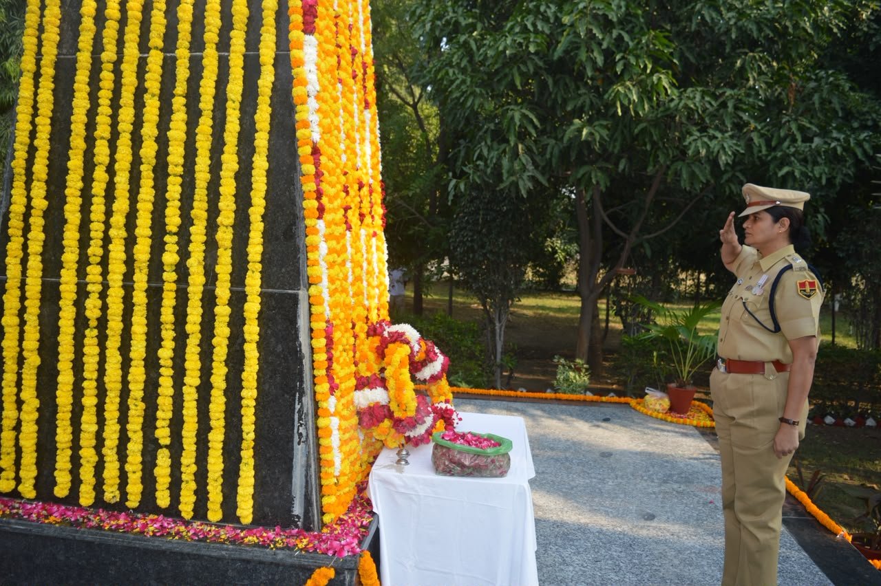 उदयपुर में 154 पुलिस शहीदों को दी श्रद्धांजलि, रक्तदान शिविर और पौधारोपण से किया नमन