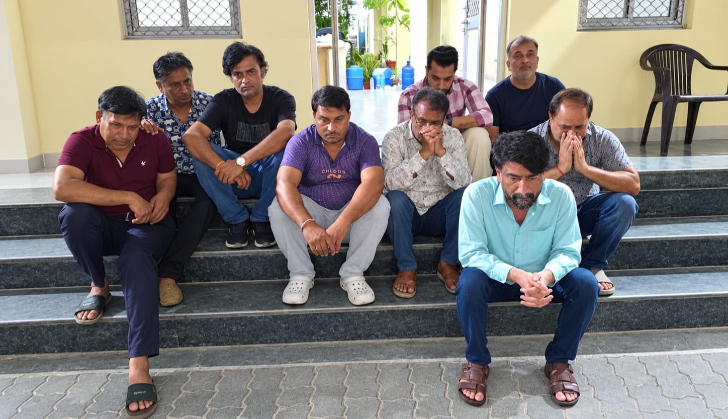 बोरखेड़ा में मकान पर पुलिस की दबिश, 9 लोग जुआ खेलते मिले; 92 हजार रुपए जब्त