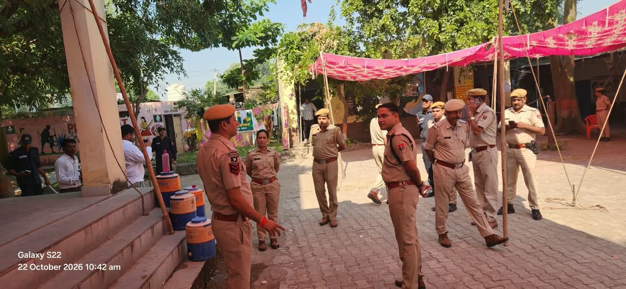 सुल्तानपुर में दोपहर 1 बजे तक 30.56% मतदान, 129 बूथों पर शांतिपूर्ण वोटिंग जारी