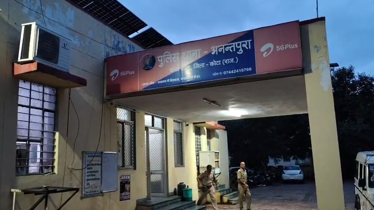 कोटा में ऑटो चालक पर चार बदमाशों का हमला, डंडों से पीटा; ऑटो पलटकर की तोड़फोड़