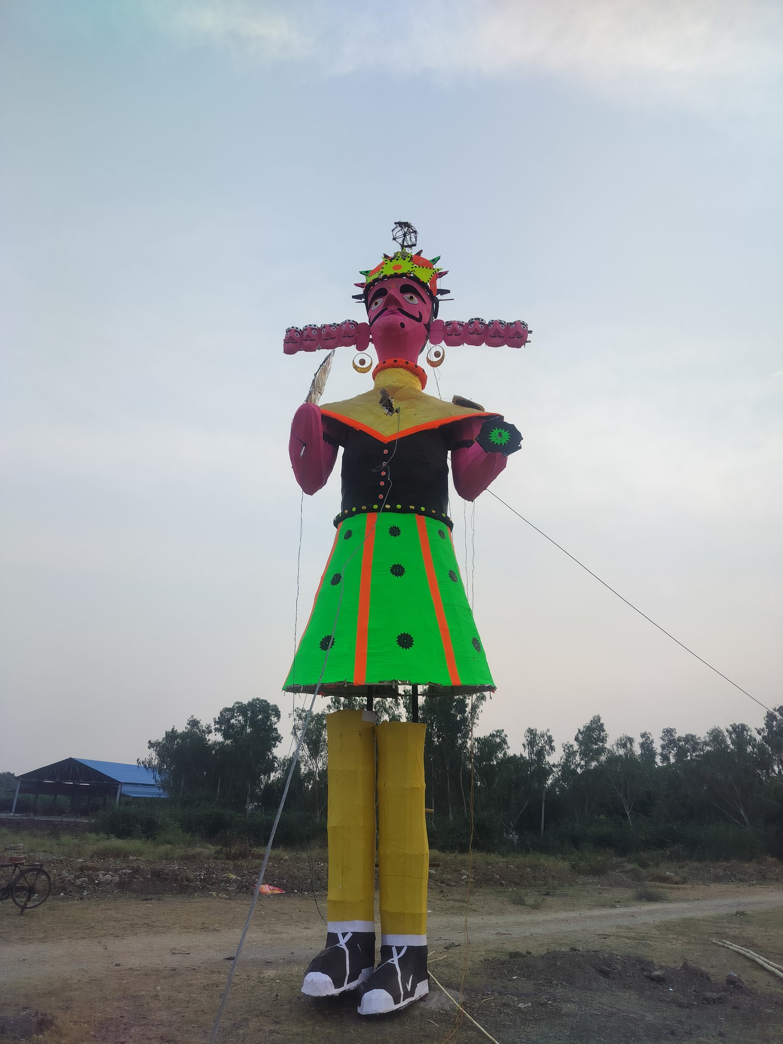 सुल्तानपुर में रावण दहन विवाद के बाद फर्म ब्लैकलिस्ट, भुगतान पर भी रोक