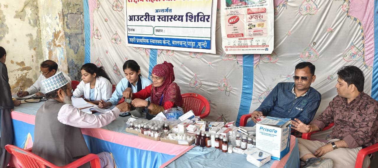 मदरसे में निशुल्क स्वास्थ्य शिविर, 71 मरीजों को मिली स्वास्थ्य सेवाएं