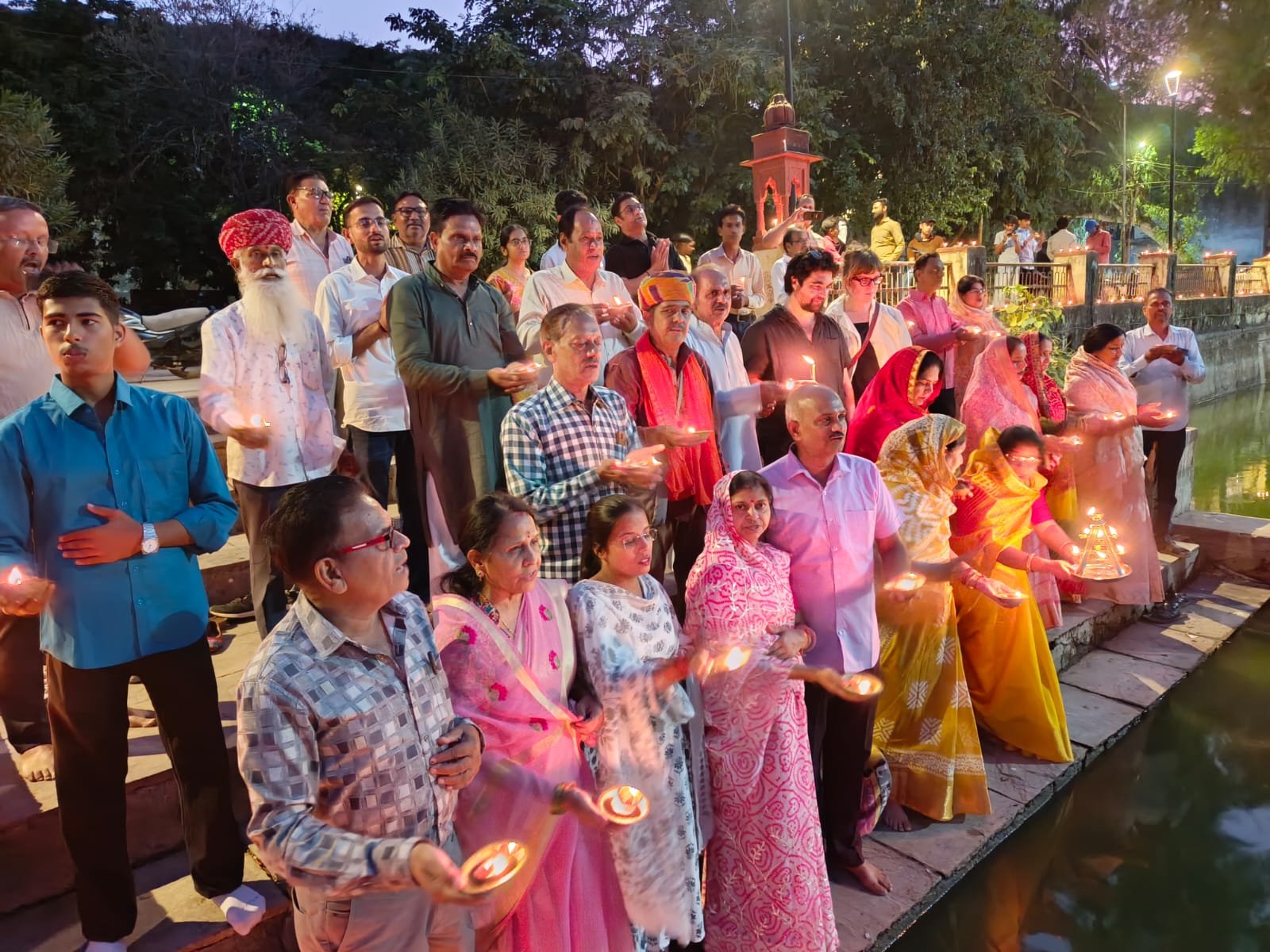 नवल सागर झील में ढाई हजार दीपों से जगमगाया बूंदी का ऐतिहासिक वैभव