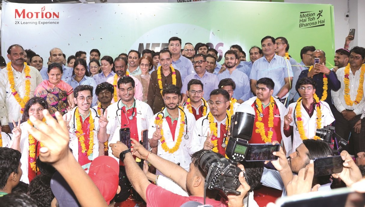 नीट-यूजी-2026 के परिणामों में मोशन छाया : 2 छात्र टॉप-100 में, 102 टॉप-5000 में